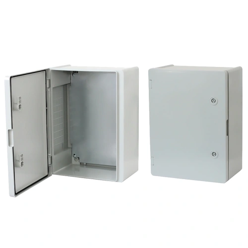 ERKA 025 Щит з монтажною панеллю, опалові дверцята, IP 65